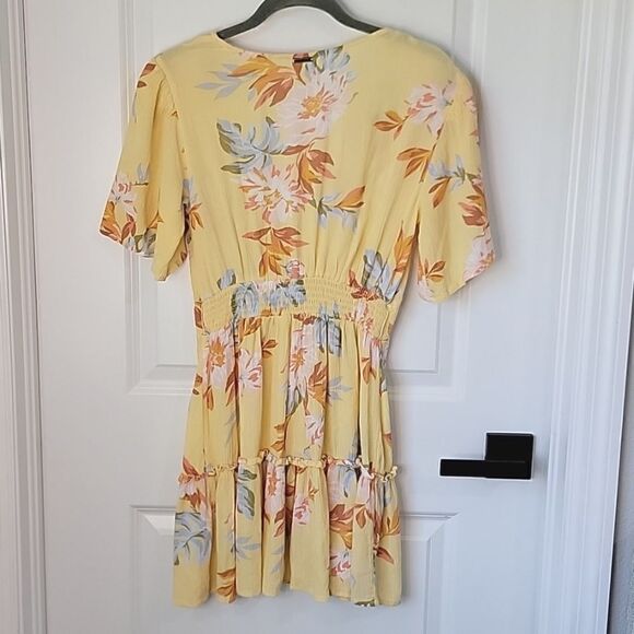 Billabong One and Only Yellow Floral Short Sleeve Dress - Size Small - Picture 3 of 14